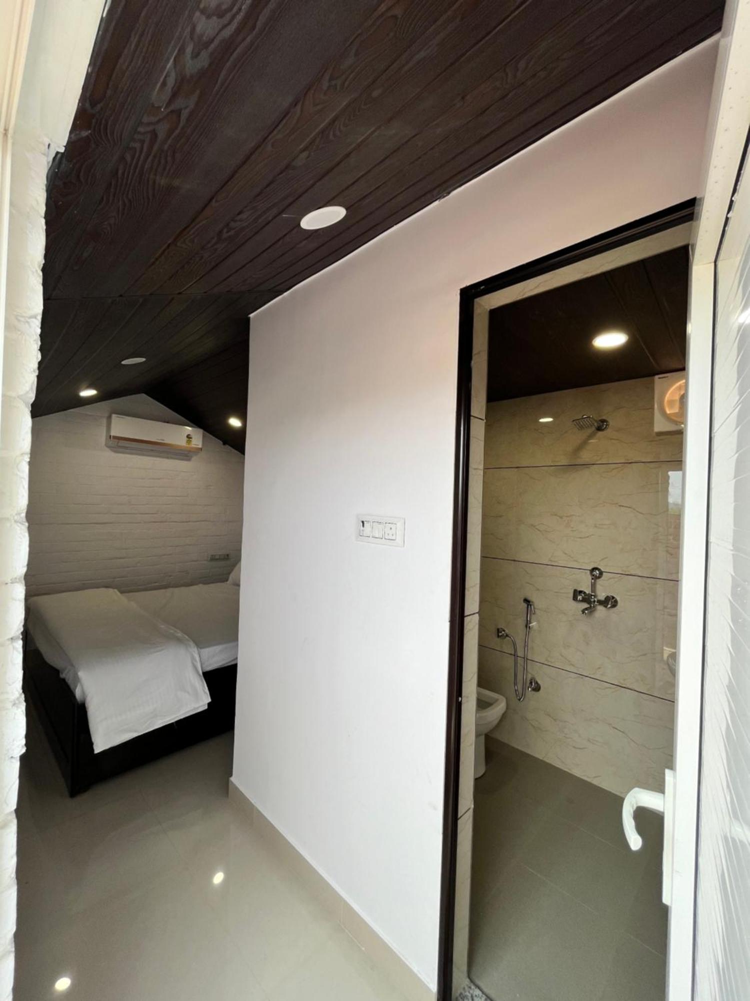 The Royal Hut Hotel Ajmer Bagian luar foto